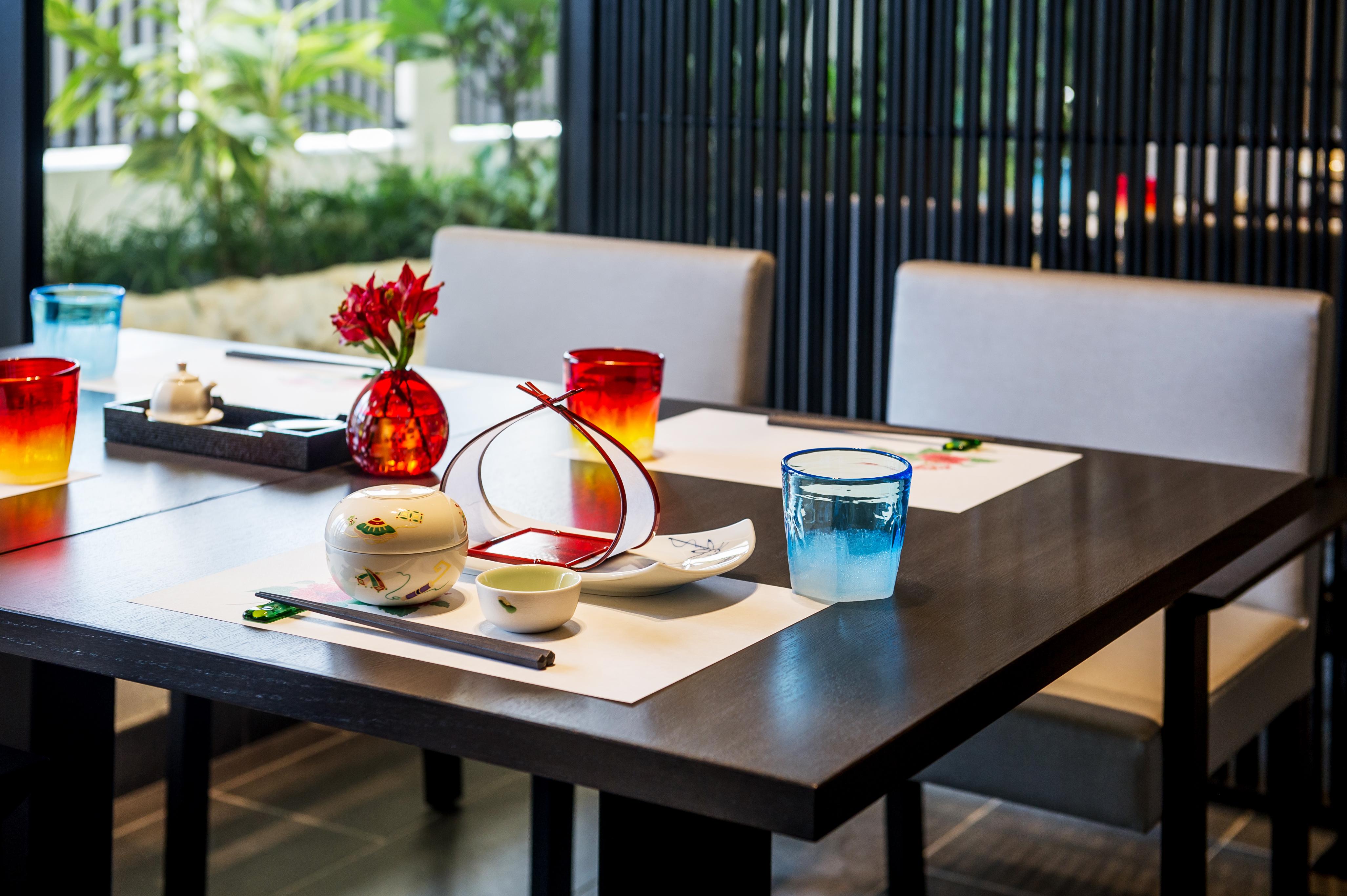 Hotel Monterey Okinawa Spa & Resort Onna Exterior photo A table at a restaurant