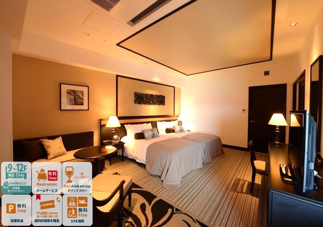 Hotel Monterey Okinawa Spa & Resort Onna Exterior photo Deluxe Room
