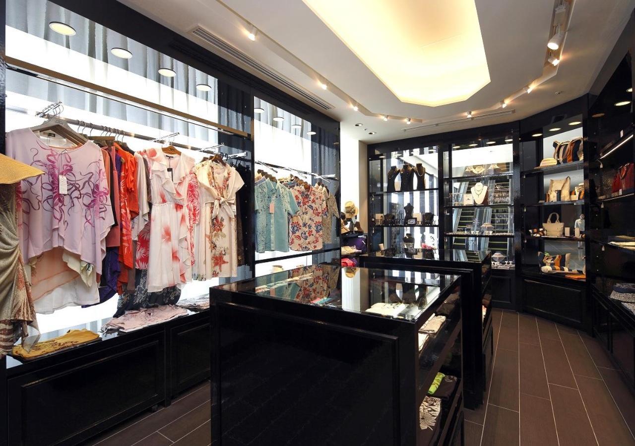 Hotel Monterey Okinawa Spa & Resort Onna Exterior photo A shop in Tokyo